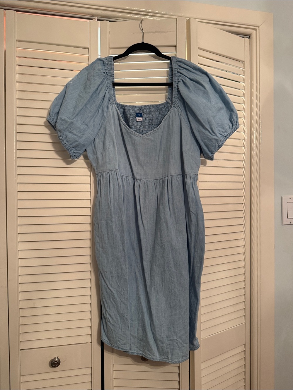 2/$25 Old Navy Fit & Flare Puff-Sleeve Smocked Jean Mini Dress